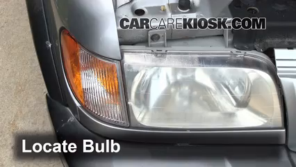 2002 Kia Sportage 2.0L 4 Cyl. Sport Utility (4 Door) Lights Turn Signal - Front (replace bulb)